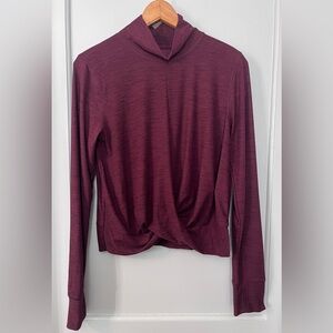 Old Navy Active “Breathe On” Mock Neck Twist Hem Long Sleeve Top Size M Burgundy